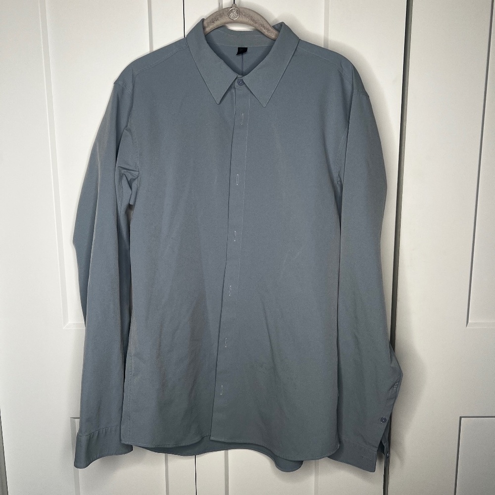 Lululemon New Venture Slim Fit Blue Large